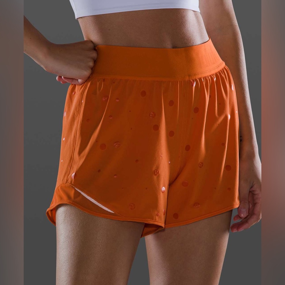 Lululemon Hotty Hot High-Rise Short 4” poco logo foil amber orange